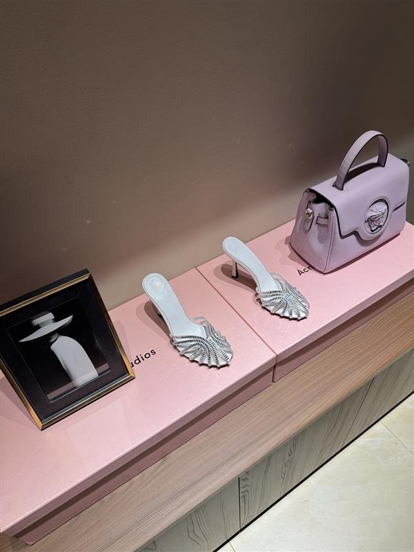 20251128101325129 300